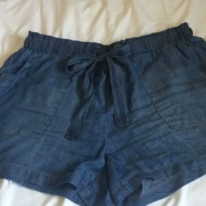 Looking for easy breezy beautiful summer shorts?!?
